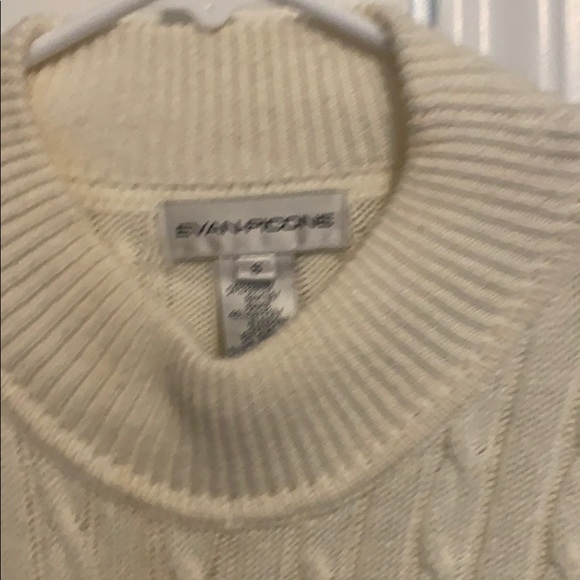 Beige sweater - Picture 2 of 3